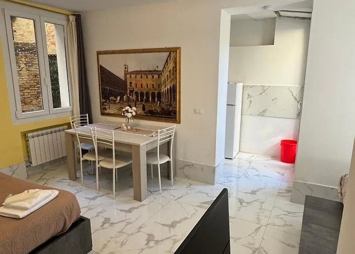 Apartment Calle De Le Pazienze