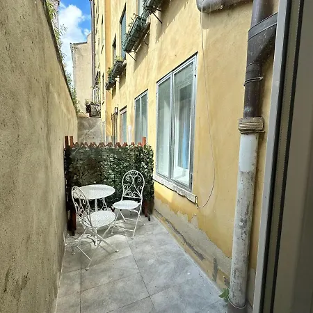 Calle De Le Pazienze Apartment