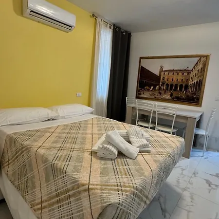 Calle De Le Pazienze Apartment Venice