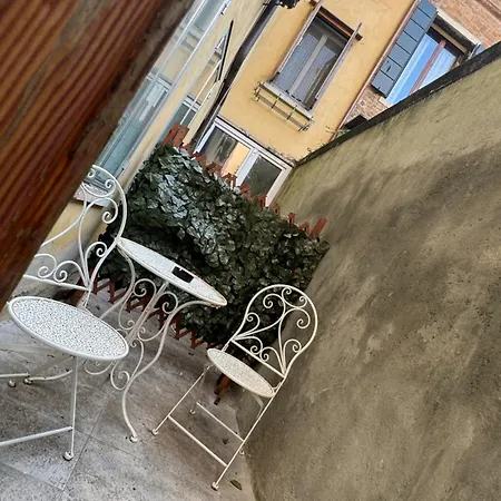 Calle De Le Pazienze * Venice