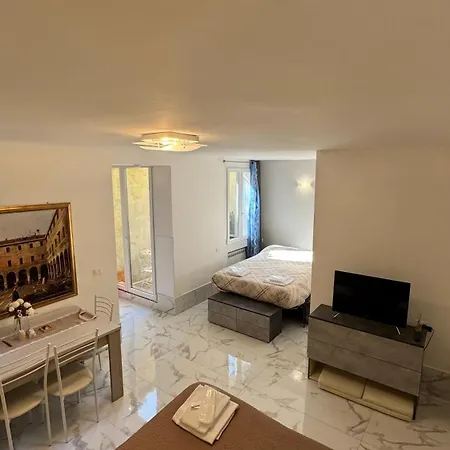 Calle De Le Pazienze Apartment Venice